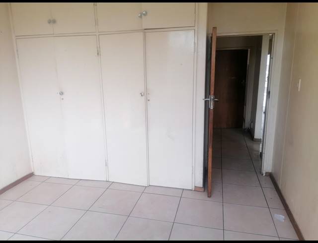 2.5 BEDROOM APARTMENT FOR SALE IN SUNNYSIDE